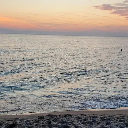 New, Apartment, 50m From Sea And From Center At Lägenhet Nea Irakleia