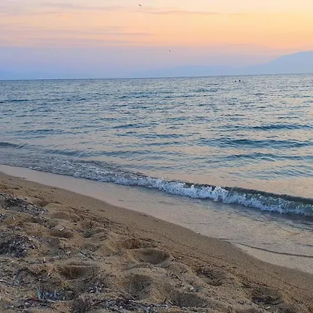 New, Apartment, 50m From Sea And From Center At Апартаменты Неа-Ираклия